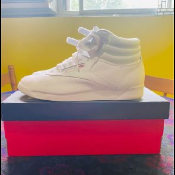 Reebok - Women’s Sneakers - Picture 3 of 4